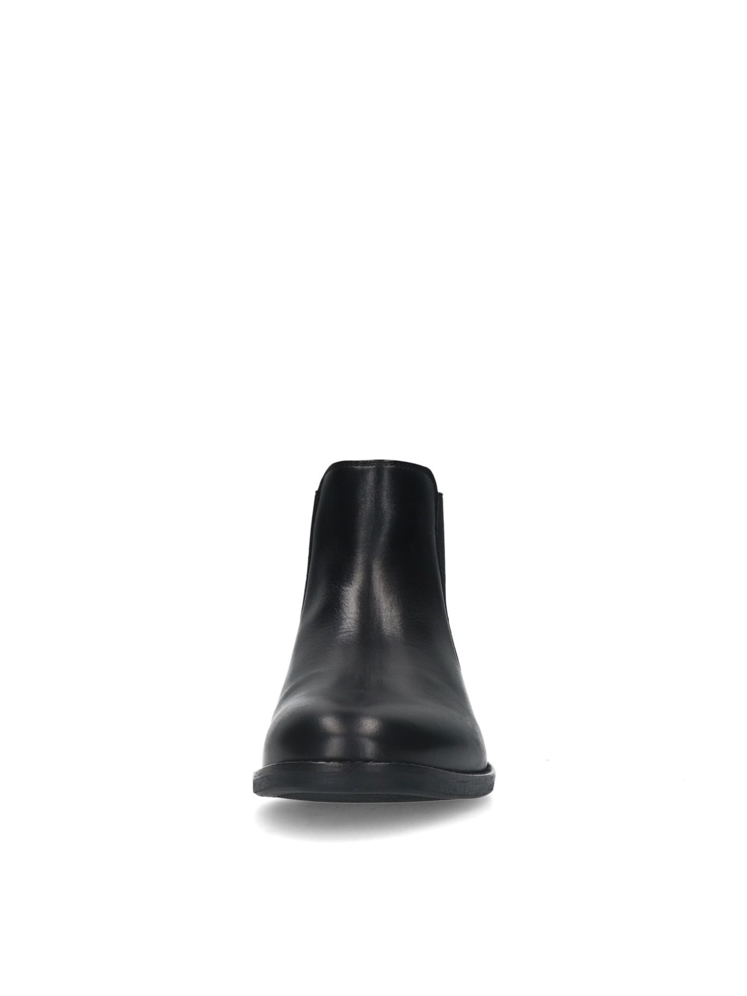 MANFIELD Chelsea Boots in Black