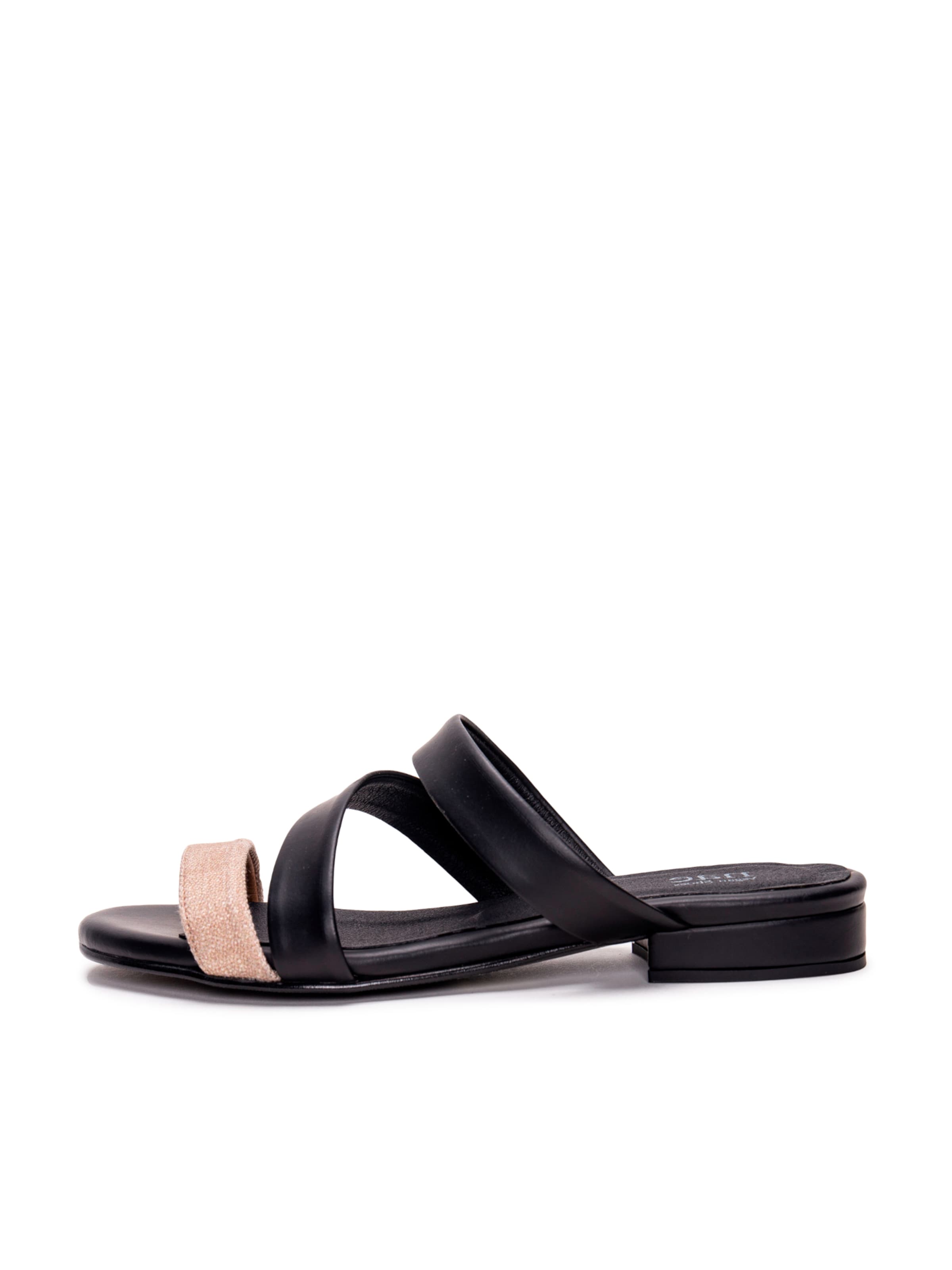 Sandalo 'Finna Black' di nae Vegan Shoes in nero: frontale