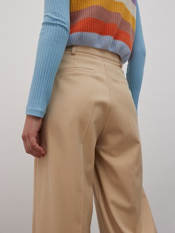 EDITED Wide leg Pleated Pants 'Dawn' in Beige