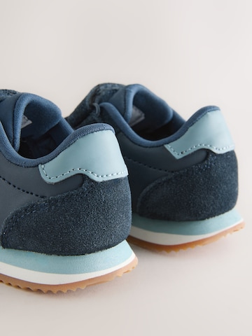 Baskets Next en bleu