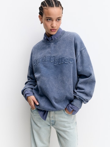 Pull&Bear Sweatshirt in Blauw: voorkant