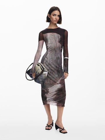 Rochie de la Desigual pe maro
