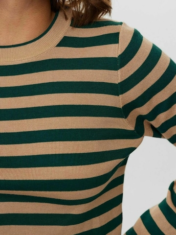 NÜMPH Svetr 'Stripy' – zelená