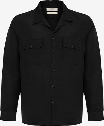 Coupe regular Chemise Antioch en noir : devant