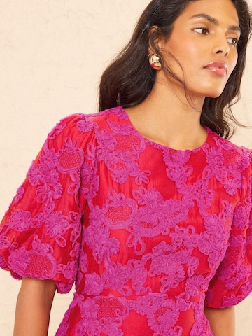 love & roses Dress in Red