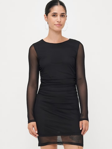 Robe 'ONLKAYA' Only Petite en noir : devant