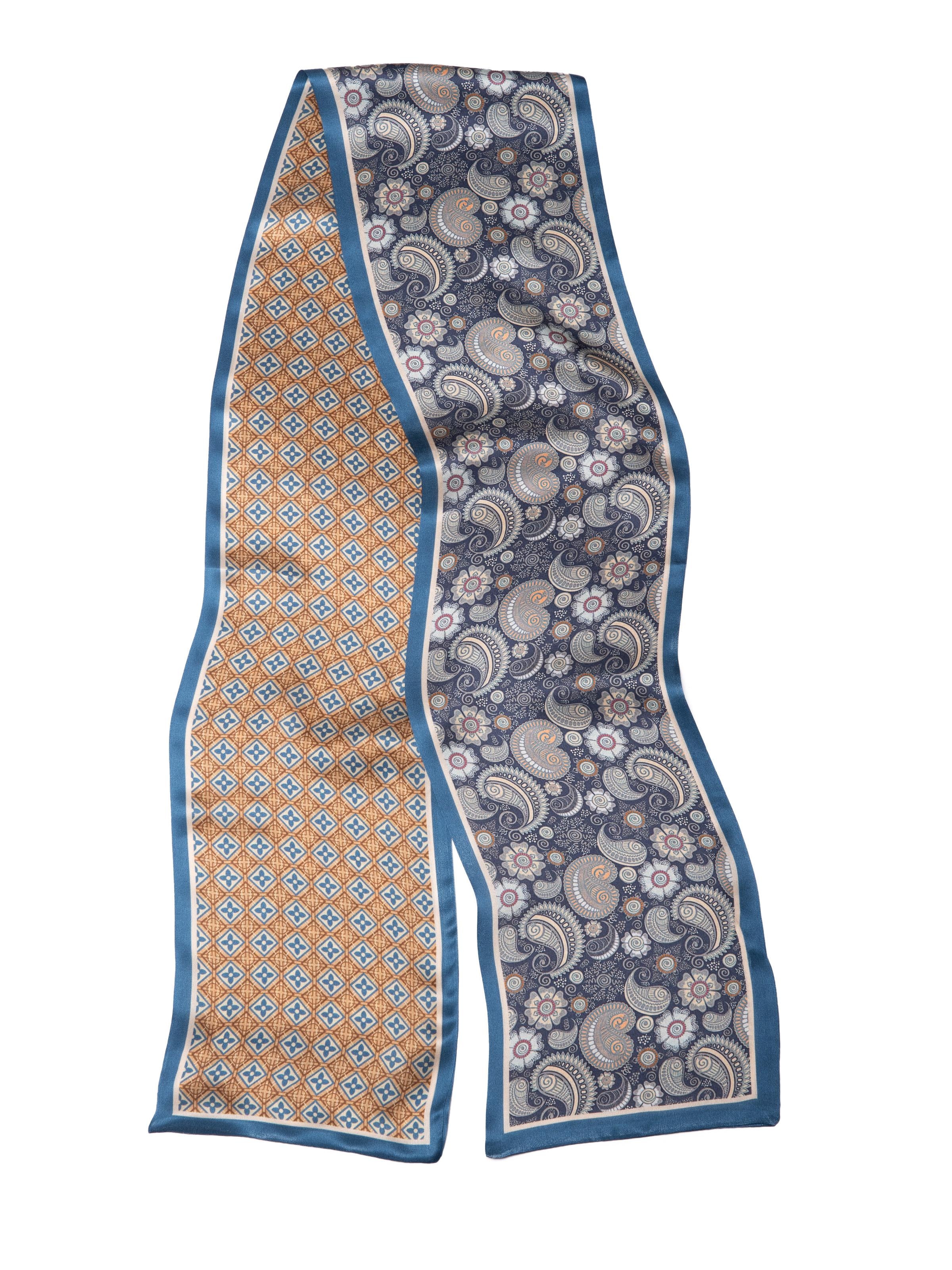 MayTree Scarf 'Seidenschal beidseitig, Paisley blau, 16 x 145 cm' in Blue: front