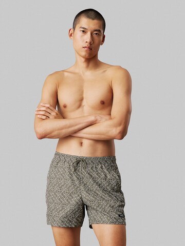 Calvin Klein Swimwear Badeshorts 'Essentials' in Grün: Vorderseite
