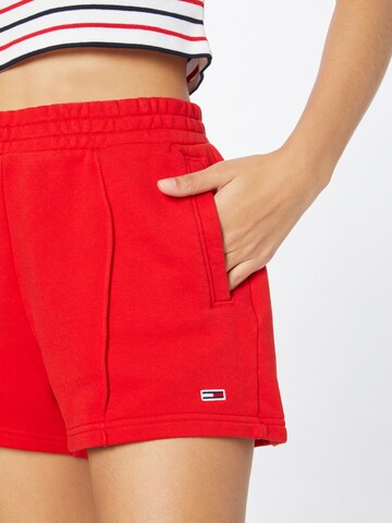 Tommy Jeans Regular Shorts in Rot