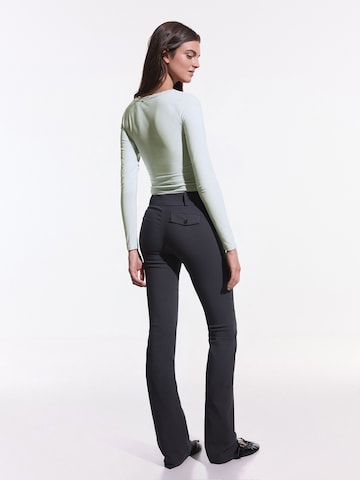 Bershka T-shirt i blå