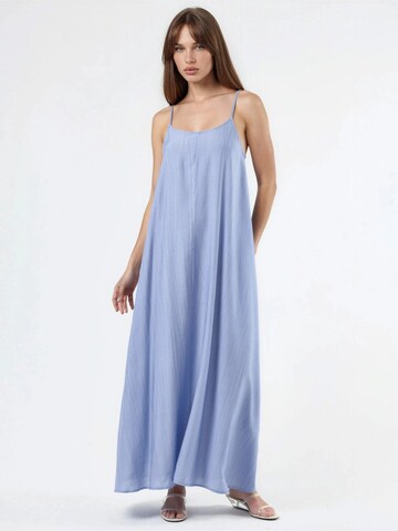 Busem Kleid in Blau: Vorderseite