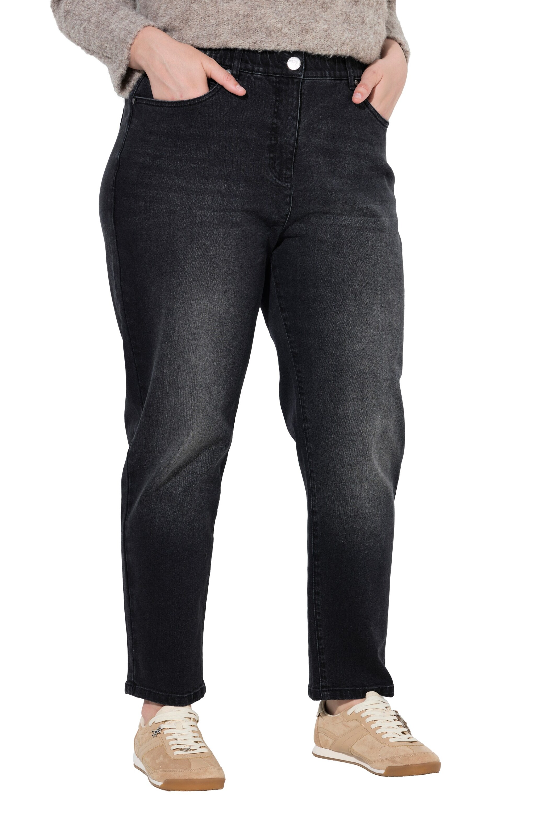 Ulla Popken Regular Jeans in Schwarz: Vorderseite