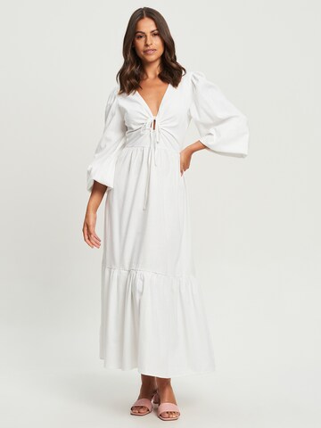 Calli Φόρεμα σε λευκό: μπροστά