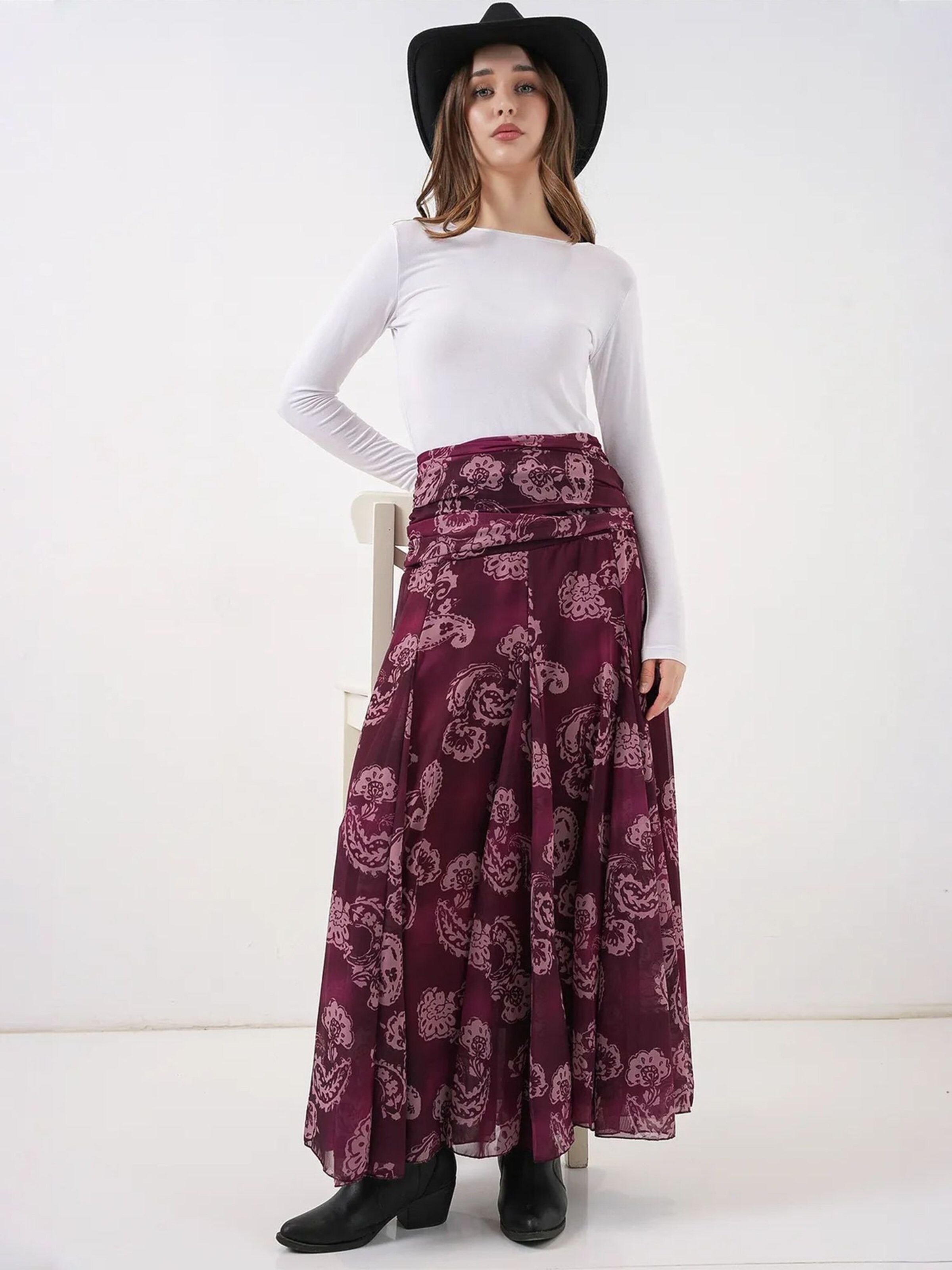 Bigdart Skirt in Red