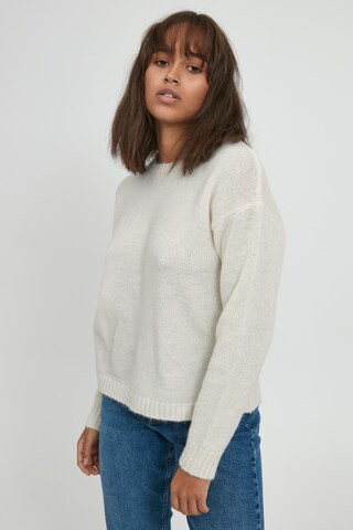 PULZ Jeans Sweater 'PZIRIS' in White: front