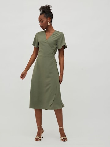 VILA Φόρεμα 'Lovie' σε πράσινο: μπροστά