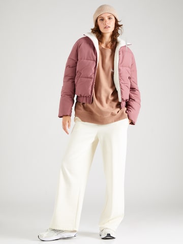 ABOUT YOU Prehodna jakna 'Hilde' | roza barva