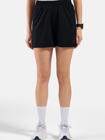 ODLO Regular Sporthose 'ESSENTIAL 4 INCH'‌‌ in Schwarz