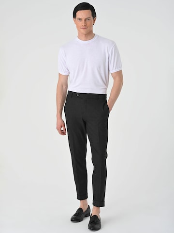 Antioch Tapered Pleat-Front Pants in Grey