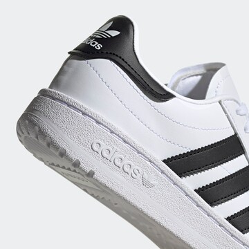 ADIDAS ORIGINALS Trainers ' Team Court Schuh ' in White