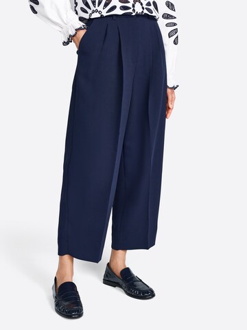Rich & Royal Regular Pleat-front trousers in Blue: front