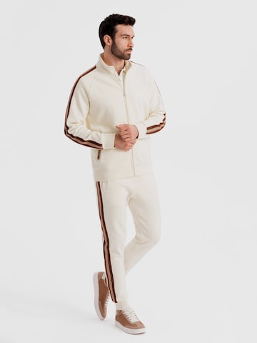 Survêtement Ombre en beige : devant
