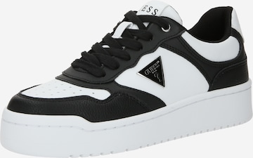Baskets basses 'Miram' GUESS en noir : devant
