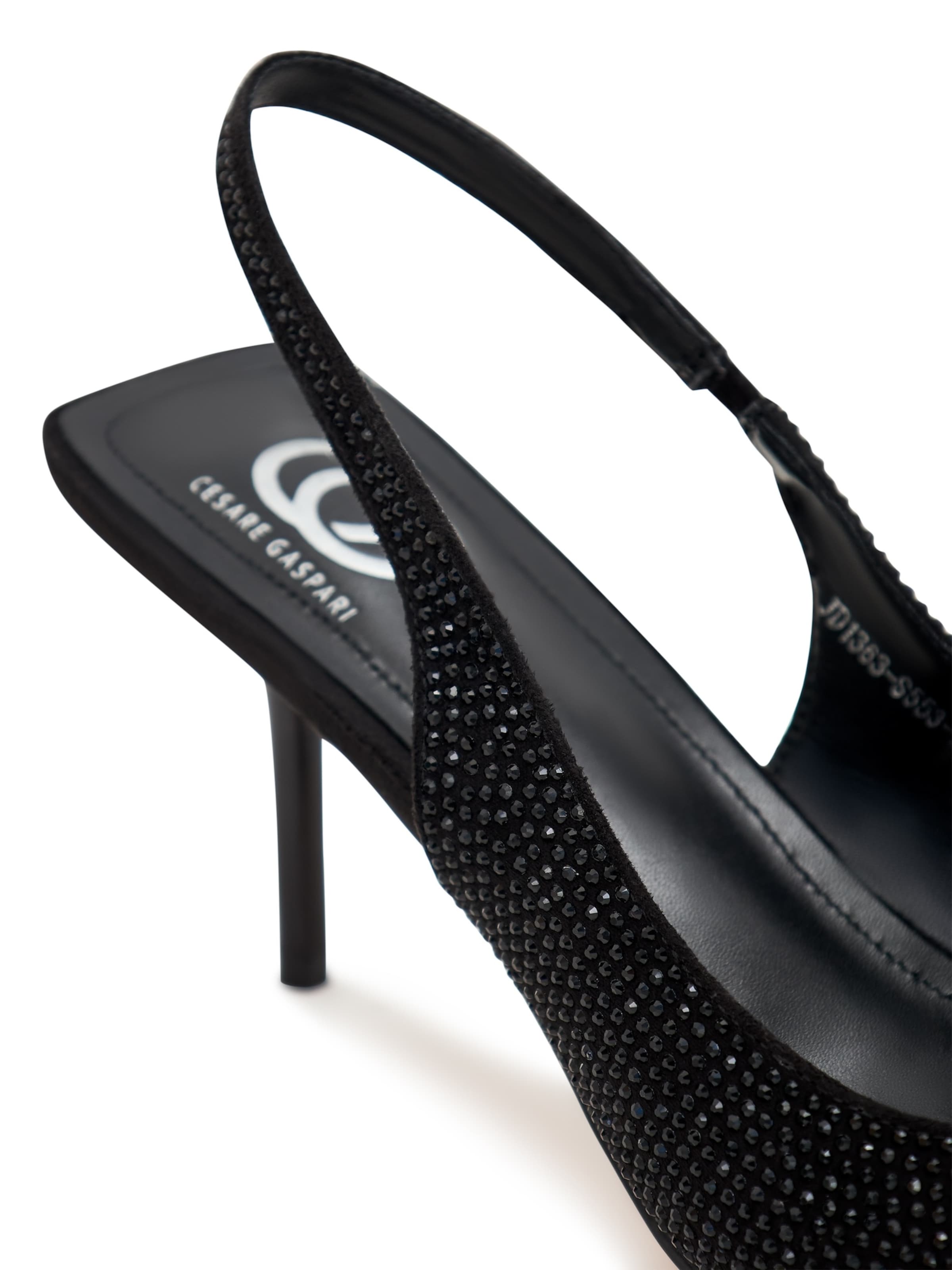CESARE GASPARI Pumps in Black