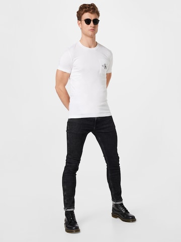 T-Shirt Calvin Klein Jeans en blanc