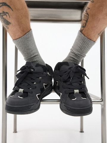 Pull&Bear Socken in Grau