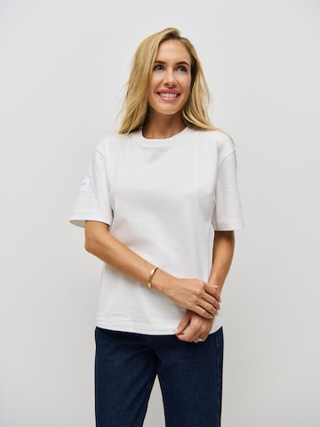 ÉVOIR by Alena Gerber T-Shirt in Weiß: Vorderseite