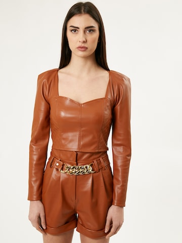 Influencer Blouse in Bruin: voorkant