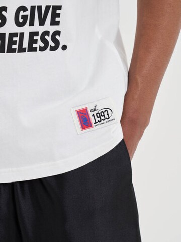 AND1 Paita värissä valkoinen