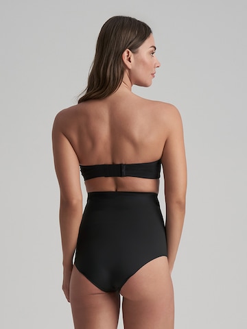 Slip scultant ' Waist Control High Waist Brief ' Bye Bra en noir