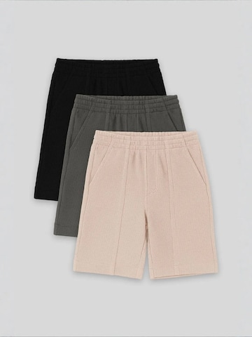 Tommy Life Regular Trousers in Mixed colours: front