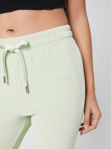 SHYX - Acampanado Pantalón 'Fergie' en verde