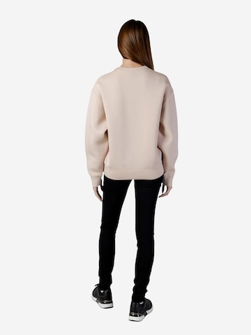 Felpa 'CECILIA CN SWEATSHIRT V4BQ15 K7UW2' di GUESS in rosa