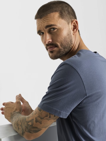bonprix T-Shirt in Blau