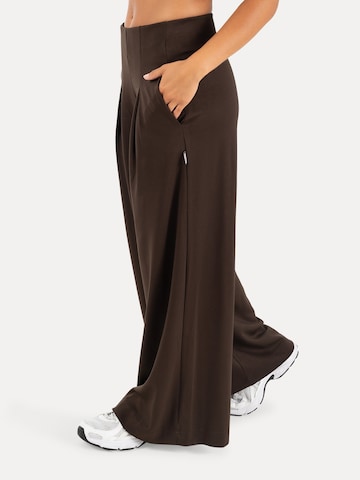 Smilodox Wide leg Broek 'Vanea' in Bruin