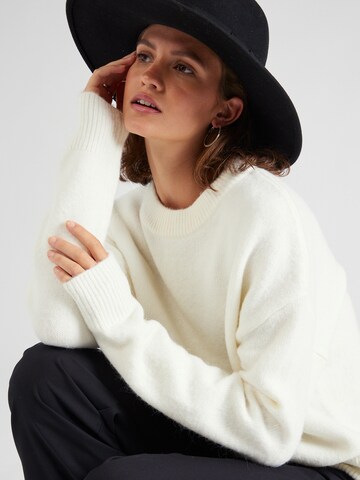 Sofie Schnoor Sweater in White