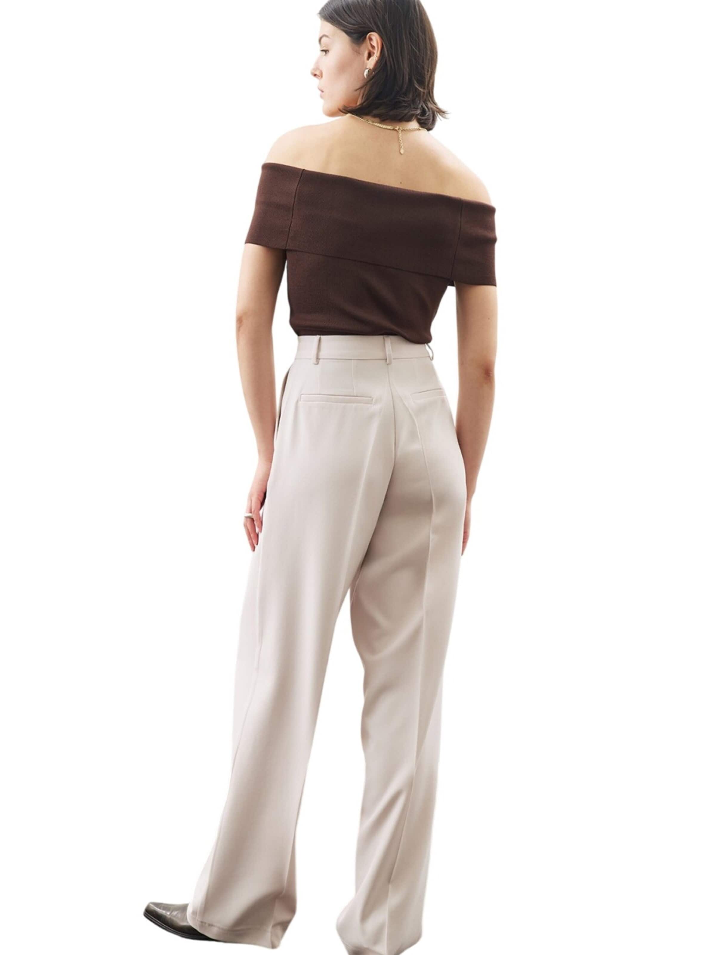 MANUKA Regular Trousers in Beige