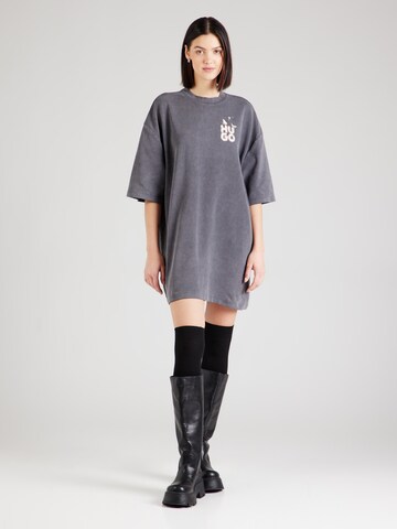 Rochie 'Nophie' de la HUGO pe negru: față