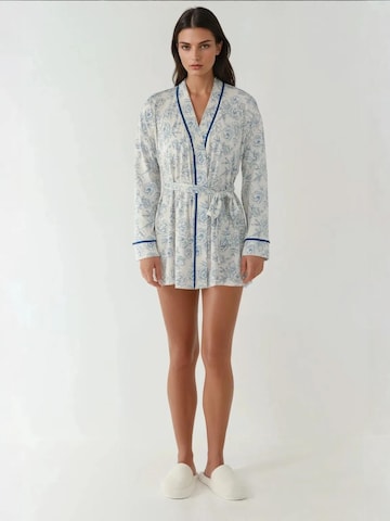 Accappatoio corto di Hiccup in bianco