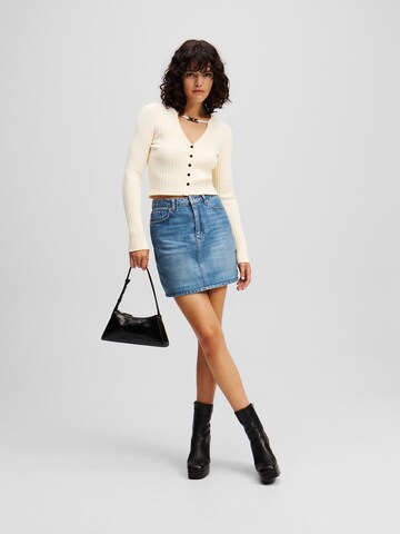 KARL LAGERFELD JEANS Kofta i vit