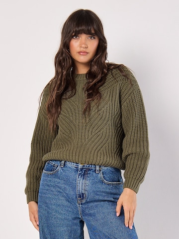 Pull-over ' ' Apricot en vert : devant