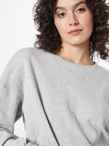 VILA Sweatshirt 'MUSTY' in Grey