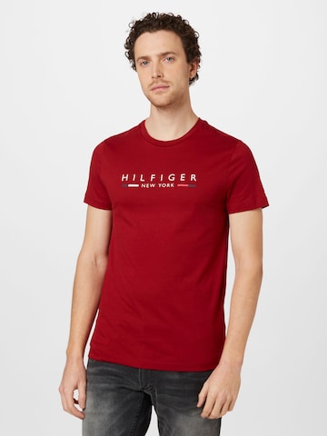 T-Shirt 'New York' TOMMY HILFIGER en rouge : devant