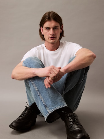 T-Shirt Calvin Klein en blanc
