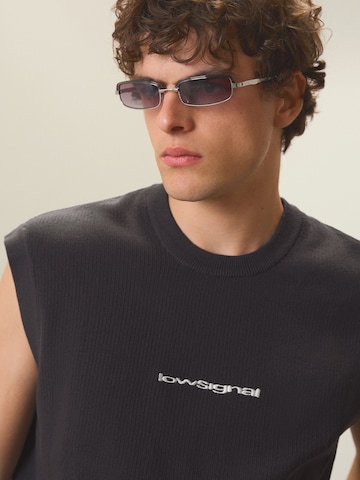 T-Shirt Bershka en noir