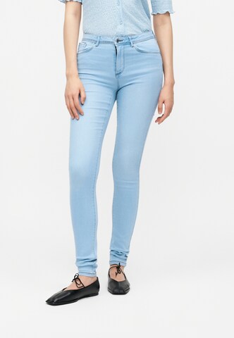 Vero Moda Tall Skinny Jeans in Blue: front